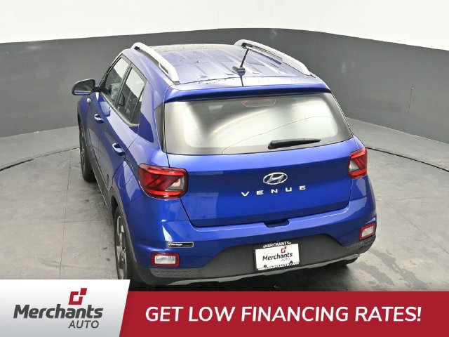 Used 2023 Hyundai Venue SEL FWD image 30