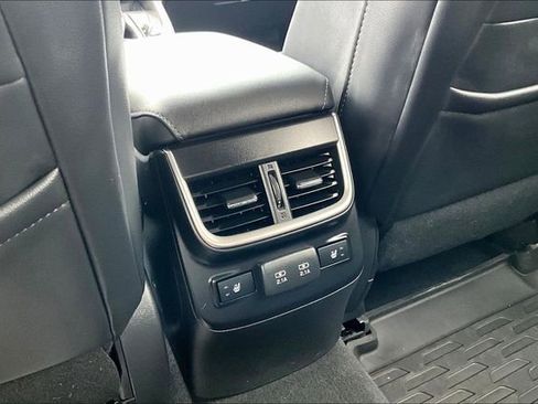 Used 2021 Subaru Outback Limited XT w/ Popular Package #2 AWD/4WD image 10