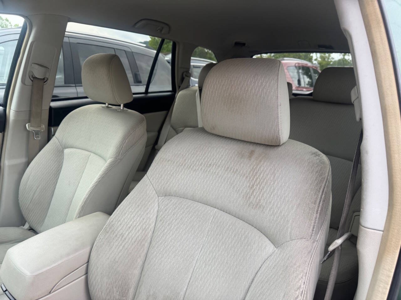 Used 2012 Subaru Outback 2.5i Premium w/ All-Weather Pkg AWD/4WD image 13