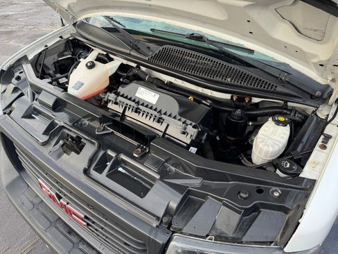 Used 2019 GMC Savana 2500 image 20
