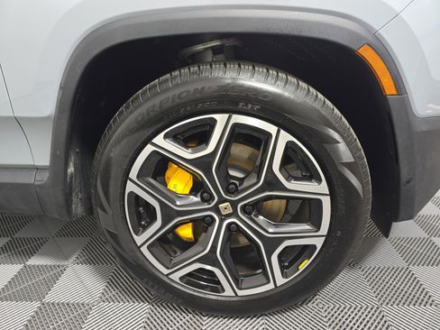 Used 2023 Rivian R1T Adventure AWD/4WD image 11