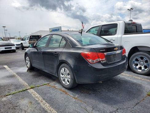 Used 2013 Chevrolet Cruze LS FWD image 4