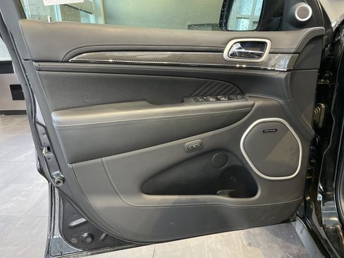 Used 2018 Jeep Grand Cherokee Trackhawk AWD/4WD image 14