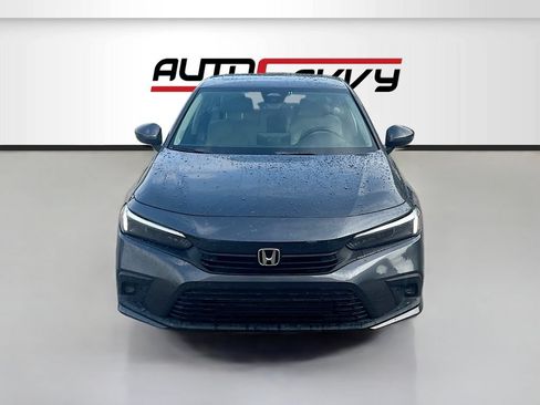 Used 2023 Honda Civic Touring image 2