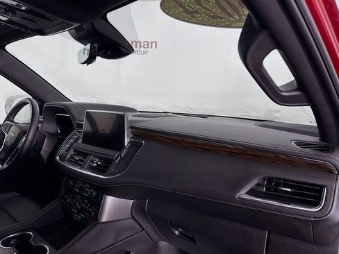 Used 2024 Chevrolet Suburban Premier image 34