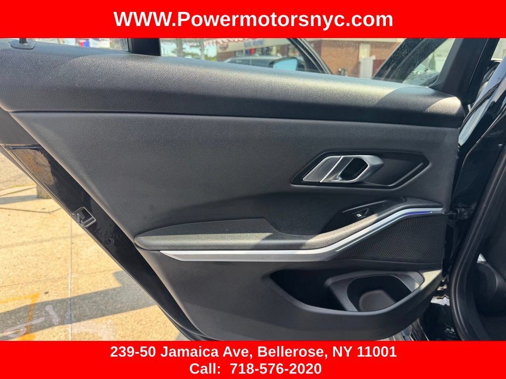 Used 2019 BMW 330i xDrive Sedan w/ Driving Assistance Package AWD/4WD image 24