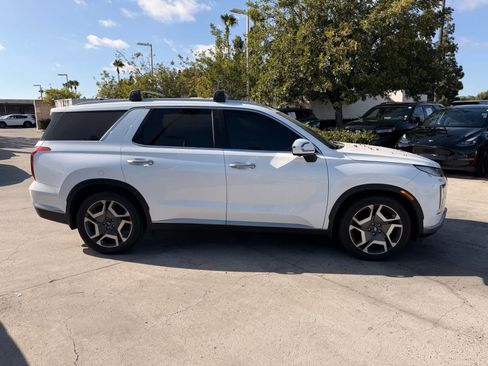 Used 2024 Hyundai Palisade SEL FWD image 5