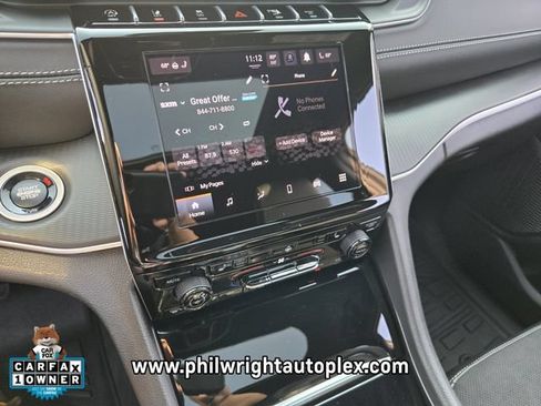 Used 2025 Jeep Grand Cherokee Altitude RWD image 21