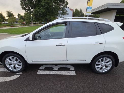 Used 2011 Nissan Rogue SV w/ SL Pkg AWD/4WD image 9