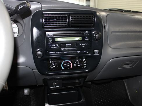 Used 2004 Ford Ranger 2WD SuperCab image 14