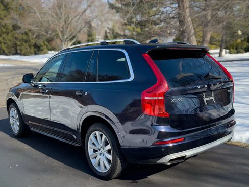 Used 2017 Volvo XC90 T6 Momentum w/ Vision Package image 7