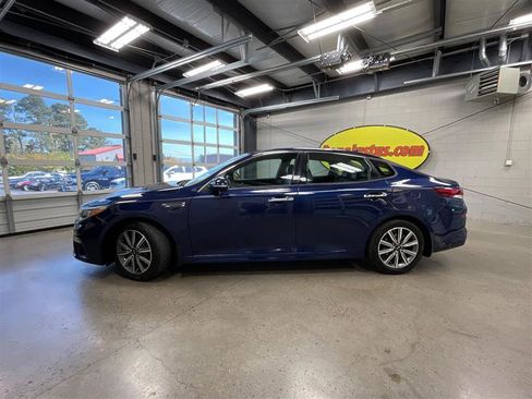 Used 2019 Kia Optima EX image 2