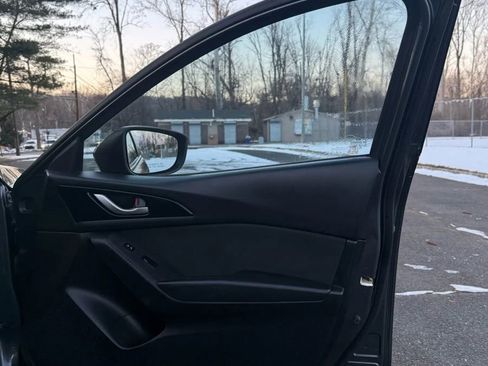 Used 2014 MAZDA MAZDA3 i Touring image 16