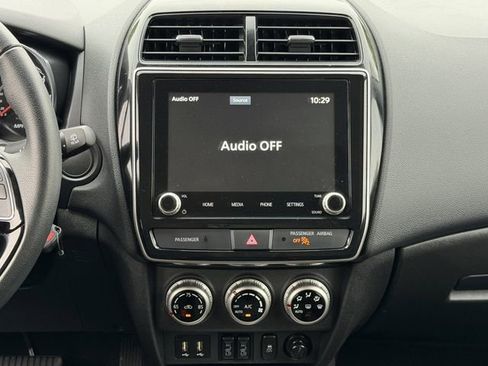 Used 2025 Mitsubishi Outlander Sport AWD image 17