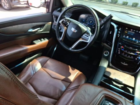 Used 2016 Cadillac Escalade ESV Premium AWD/4WD image 15