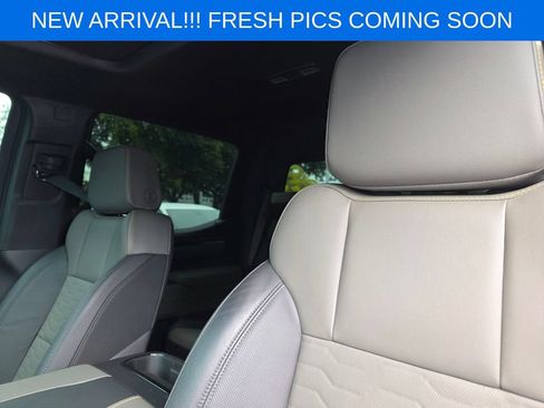 Used 2025 Chevrolet Silverado 1500 ZR2 w/ Technology Package AWD/4WD image 9