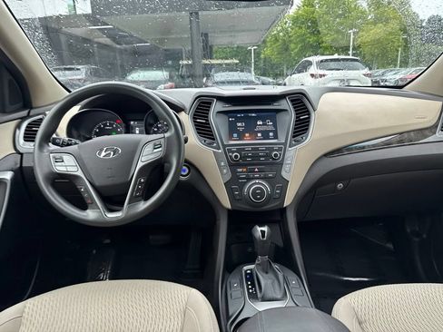 Used 2018 Hyundai Santa Fe Sport w/ 2.4L Value Package 02 FWD image 13