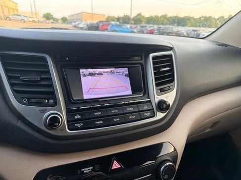 Used 2017 Hyundai Tucson SE FWD image 14