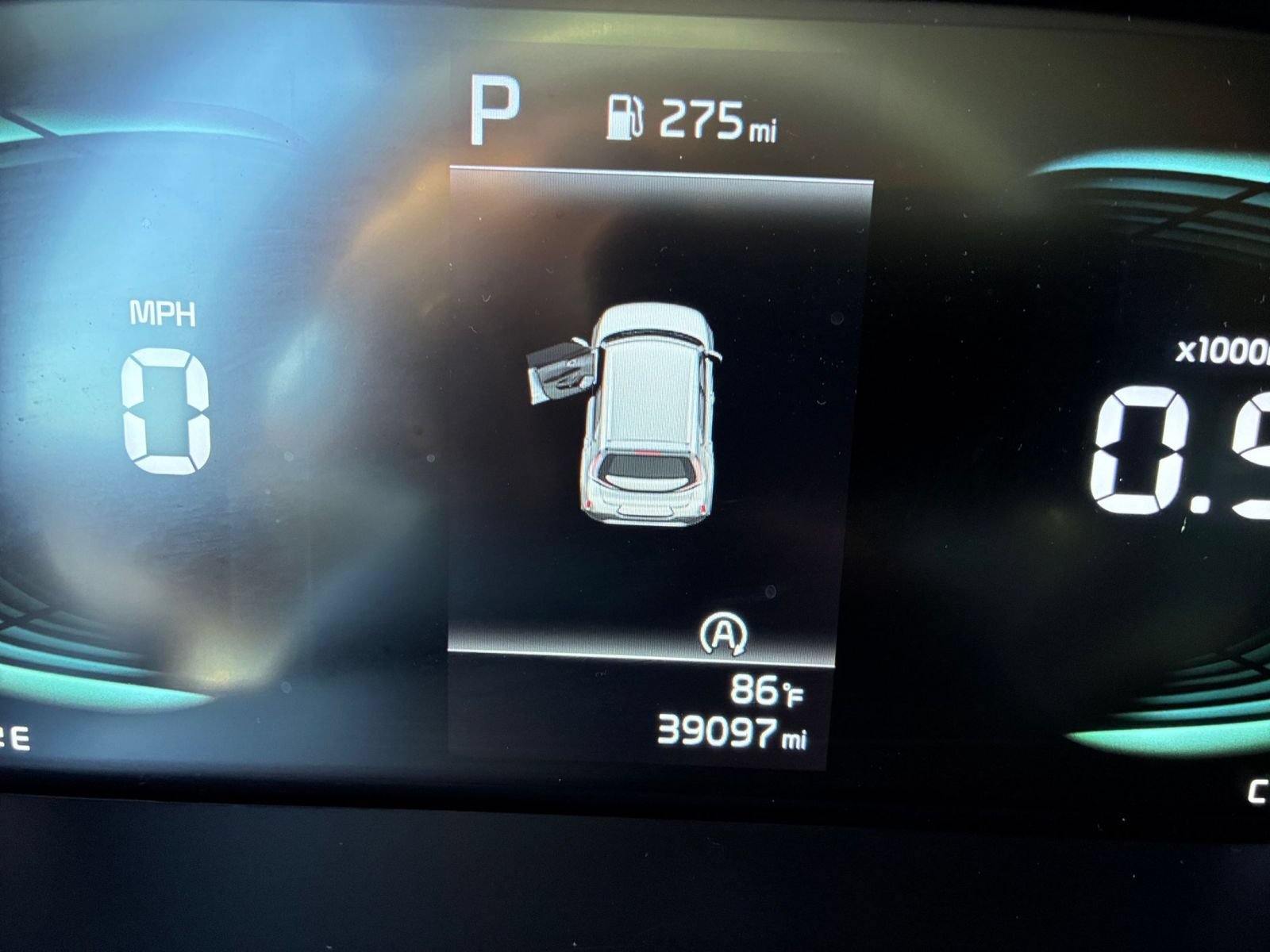 Used 2025 Kia Soul LX w/ LX Technology Package FWD image 37