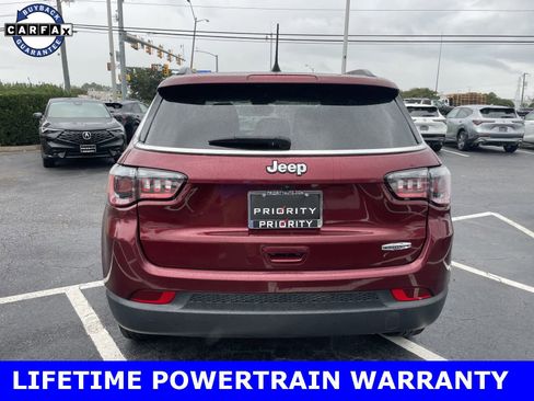 Used 2022 Jeep Compass Latitude image 4