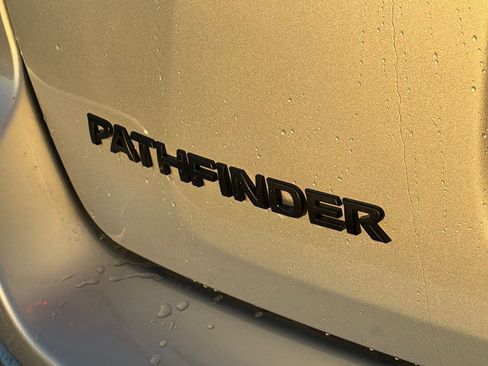 Used 2019 Nissan Pathfinder SV w/ Rock Creek Edition AWD/4WD image 9
