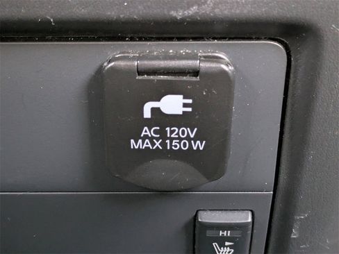 Used 2015 Nissan Pathfinder SL w/ SL Premium Package image 18