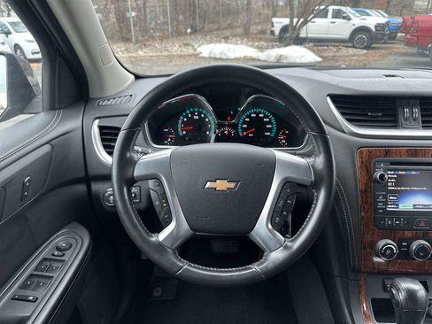 Used 2014 Chevrolet Traverse LT image 11