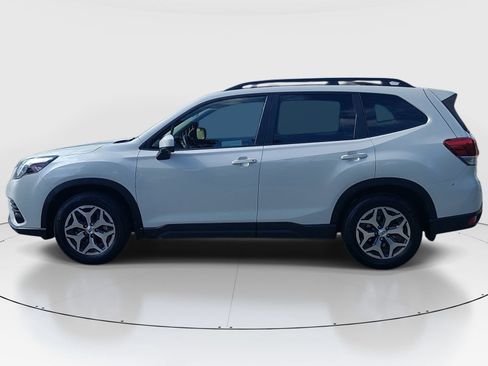 Certified 2023 Subaru Forester Premium AWD/4WD image 4