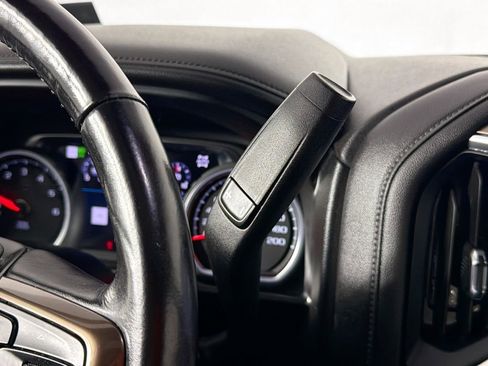 Used 2019 Chevrolet Silverado 1500 High Country w/ Technology Package image 17