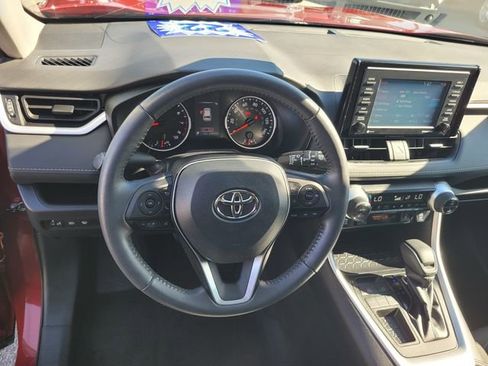 Used 2022 Toyota RAV4 XLE image 30
