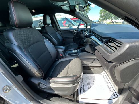 Certified 2025 Ford Escape ST-Line Select AWD/4WD image 24