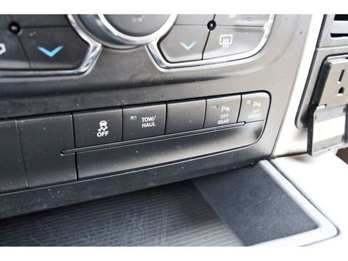 Used 2018 RAM 1500 Lone Star RWD image 26