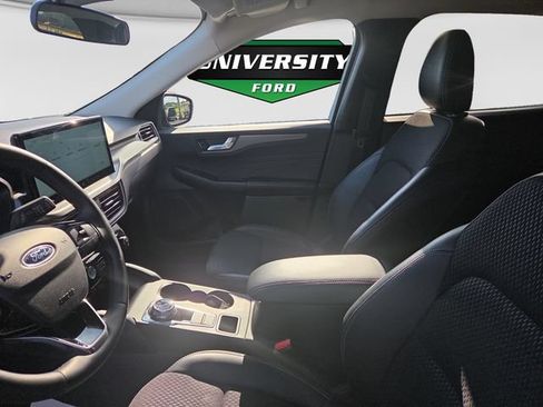 Used 2025 Ford Escape SE FWD image 30