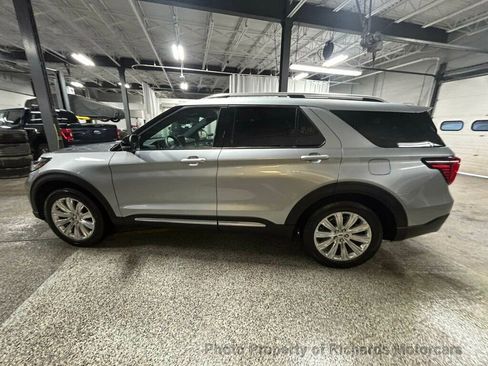 Used 2025 Ford Explorer Platinum w/ LUX Leather Package image 6