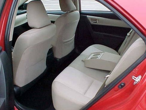 Used 2015 Toyota Corolla LE FWD image 8
