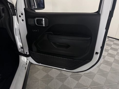 Used 2023 Jeep Wrangler Unlimited Rubicon 4xe AWD/4WD image 35