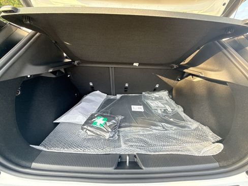 New 2026 Volvo EX30 Plus w/ Protection Package Premier RWD image 26