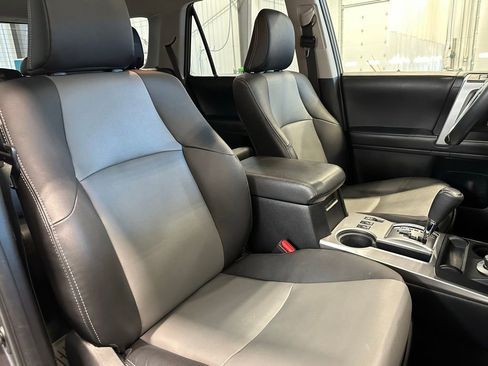 Used 2022 Toyota 4Runner SR5 Premium w/ Moonroof Package image 34