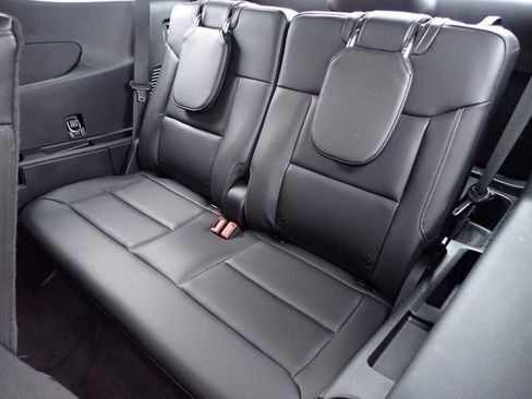 Used 2022 Ford Explorer XLT w/ Equipment Group 202A image 20