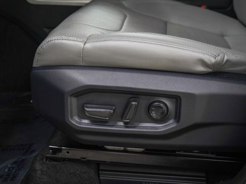 Used 2023 Toyota Tundra Limited AWD/4WD image 25