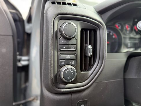 Used 2023 Chevrolet Silverado 1500 Custom image 22