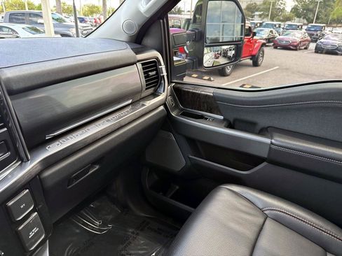 Used 2024 Ford F250 Lariat w/ Lariat Ultimate Package AWD/4WD image 28