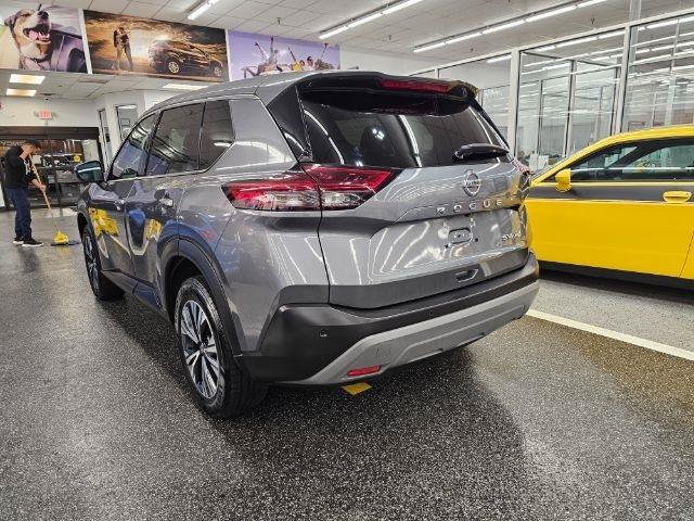 Used 2021 Nissan Rogue SV AWD/4WD image 6