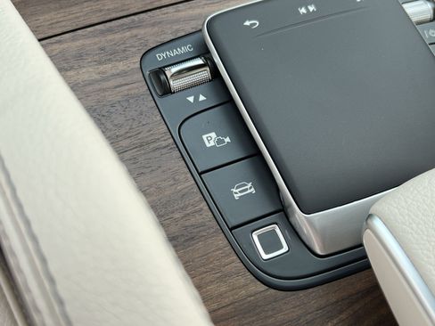 New 2026 Mercedes-Benz GLS 450 4MATIC image 41