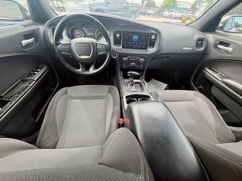 Used 2016 Dodge Charger SE w/ Popular Equipment Group RWD image 8