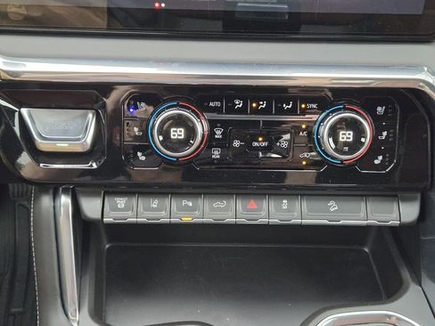 New 2026 GMC Sierra 2500 Denali Ultimate AWD/4WD image 12