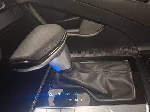 Used 2024 Hyundai Elantra SEL FWD image 28