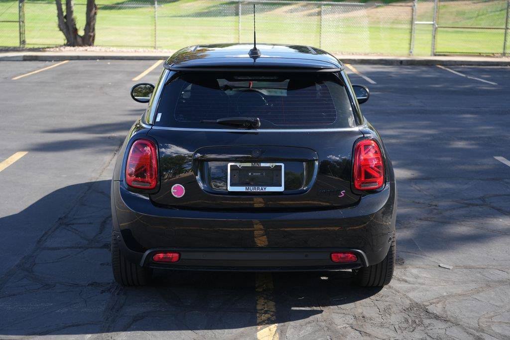 Certified 2024 MINI Cooper SE FWD image 4