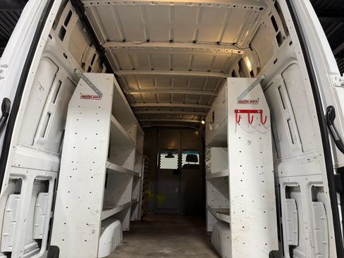 Used 2021 Mercedes-Benz Sprinter 3500 image 23