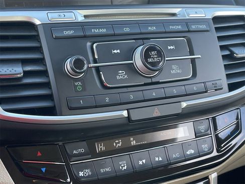 Used 2016 Honda Accord LX image 26